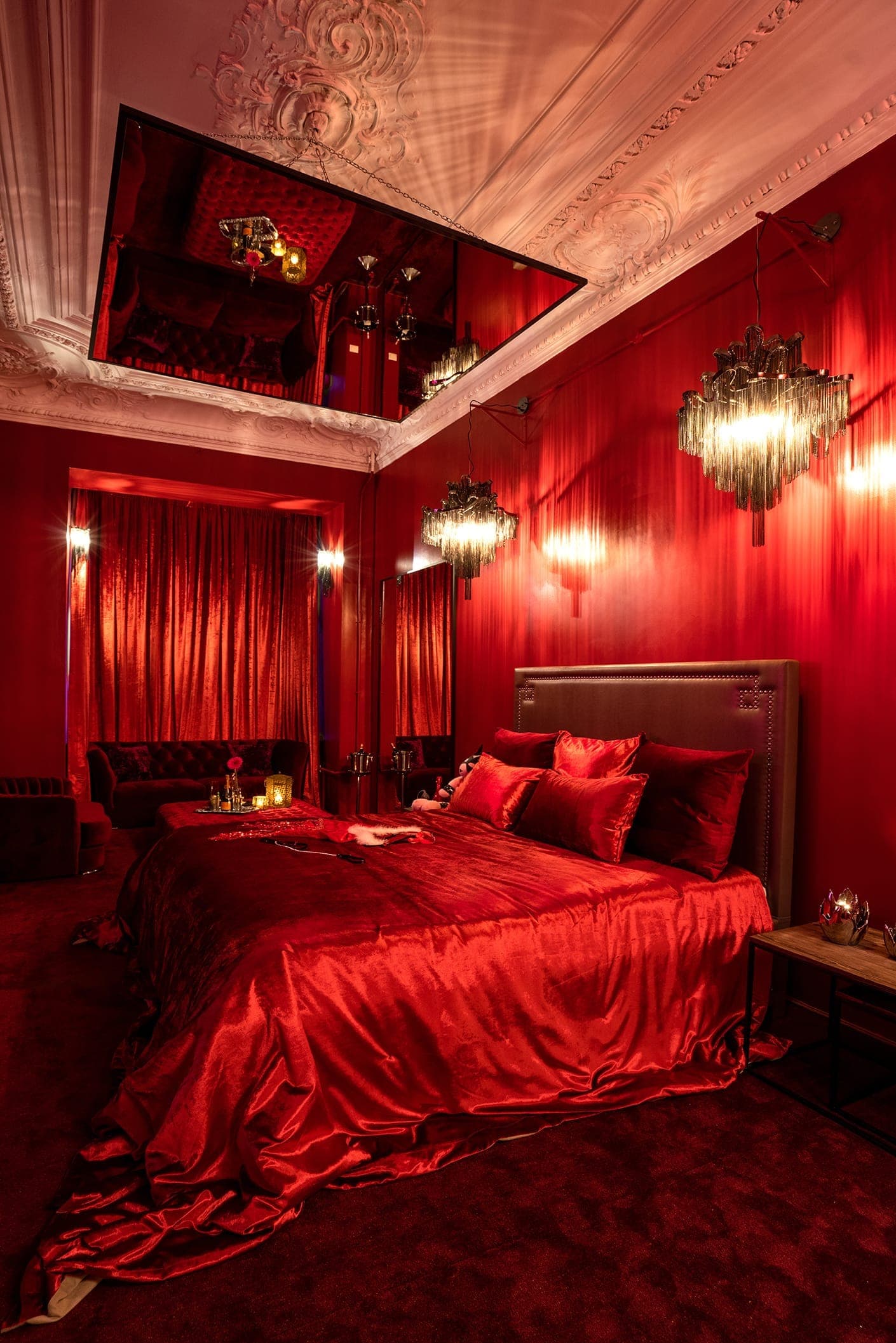 Red Room thumbnail 11