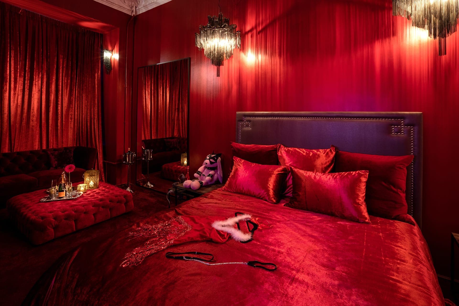 Rose Room thumbnail 2